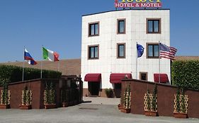 Hotel Motel Flower Novi Ligure